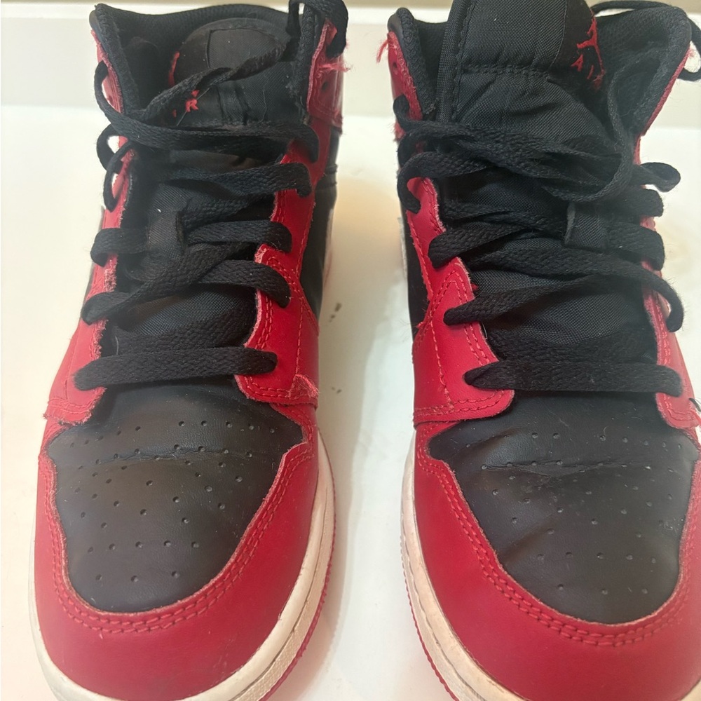 Air Jordan 1 Mid (GS)